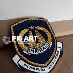 Pembuatan Logo Imigrasi dari Bahan Kuningan Tembaga Logo Imigrasi Kuningan